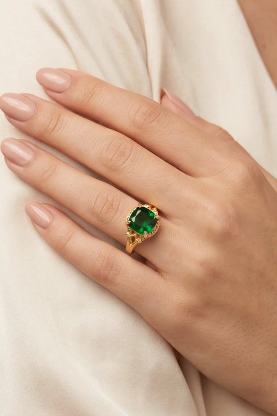 Golden Verdant Emerald Solis Ring