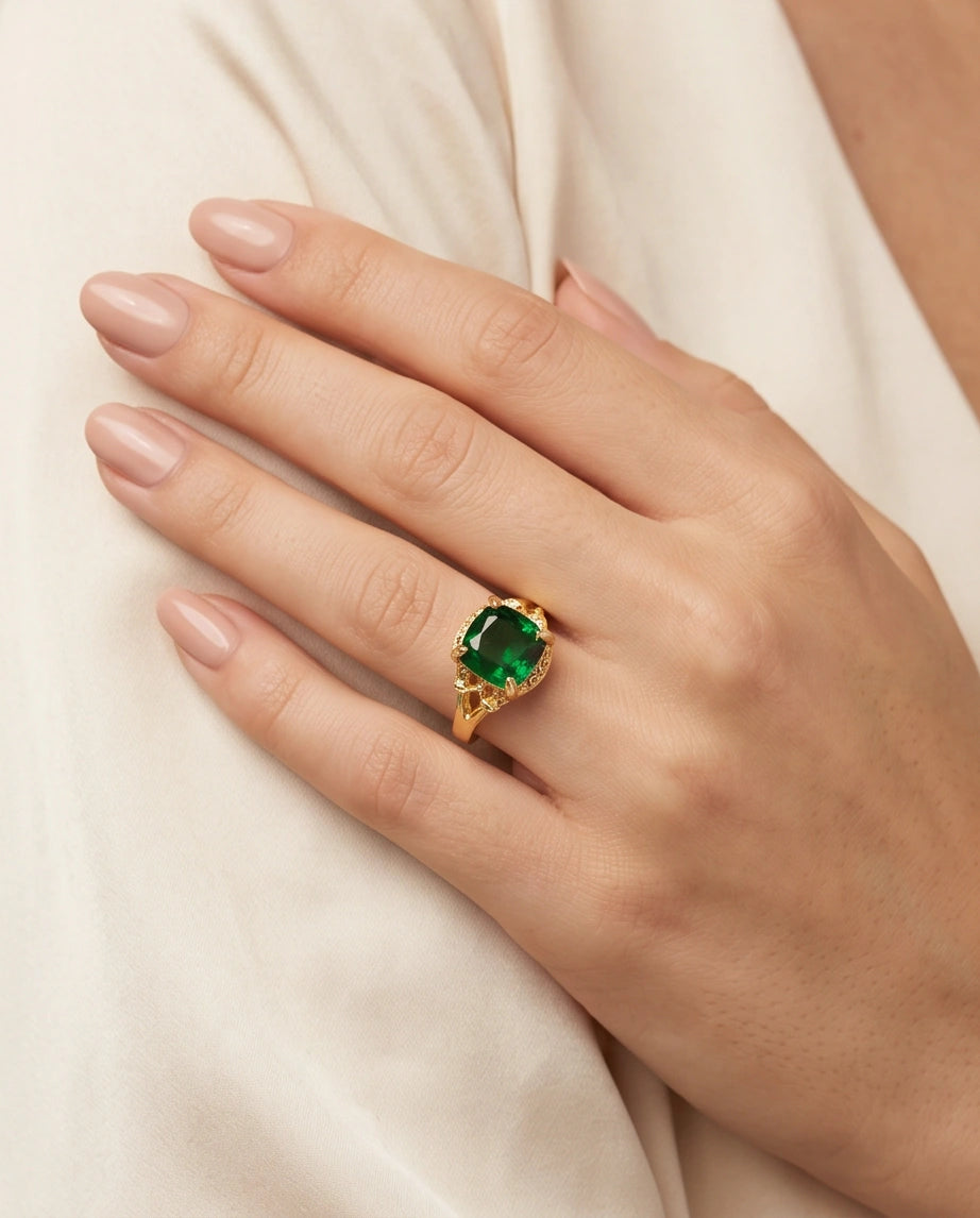 Golden Verdant Emerald Solis Ring