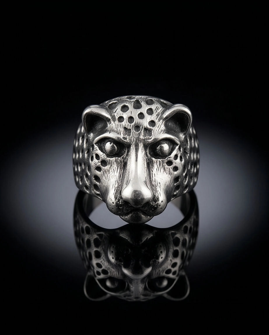 Oxidized Silver Sculpted Leopard Signet Ring