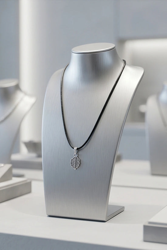 Silver Retro Wavy Leaf Necklace