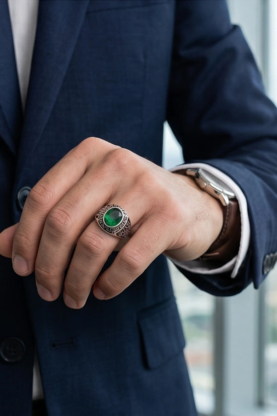 Vintage Emerald Green Military Signet Ring
