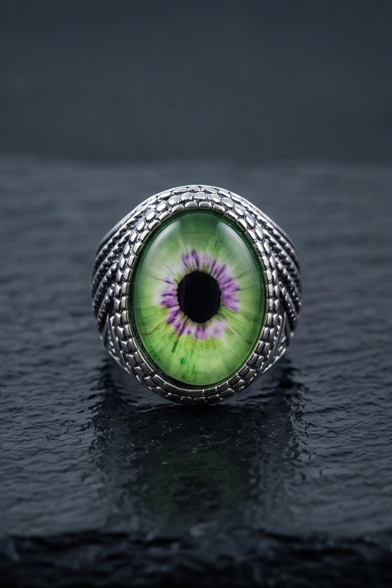 Vintage Sterling Silver Mythic Violet-Green Eye Ring