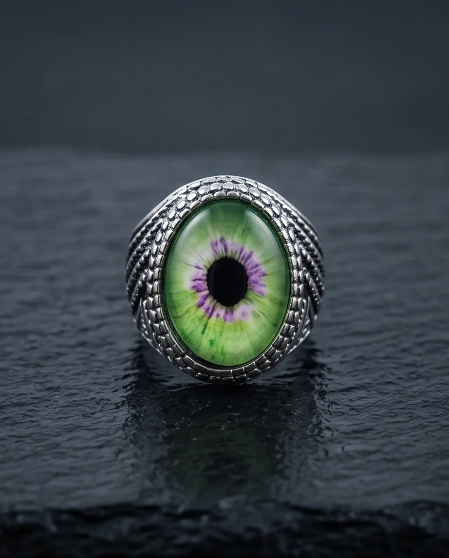 Vintage Sterling Silver Mythic Violet-Green Eye Ring