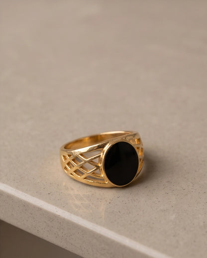 Onyx-Style Oval Cabochon Openwork Lattice Gold Ring