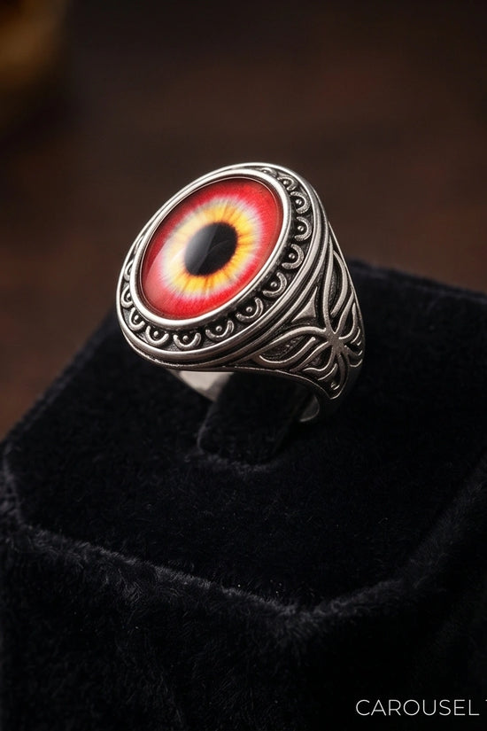 Vintage Sterling Silver Fiery Crimson Dragon's Eye Ring