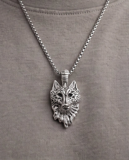 Silver Sculpted Wolf Head Pendant Necklace