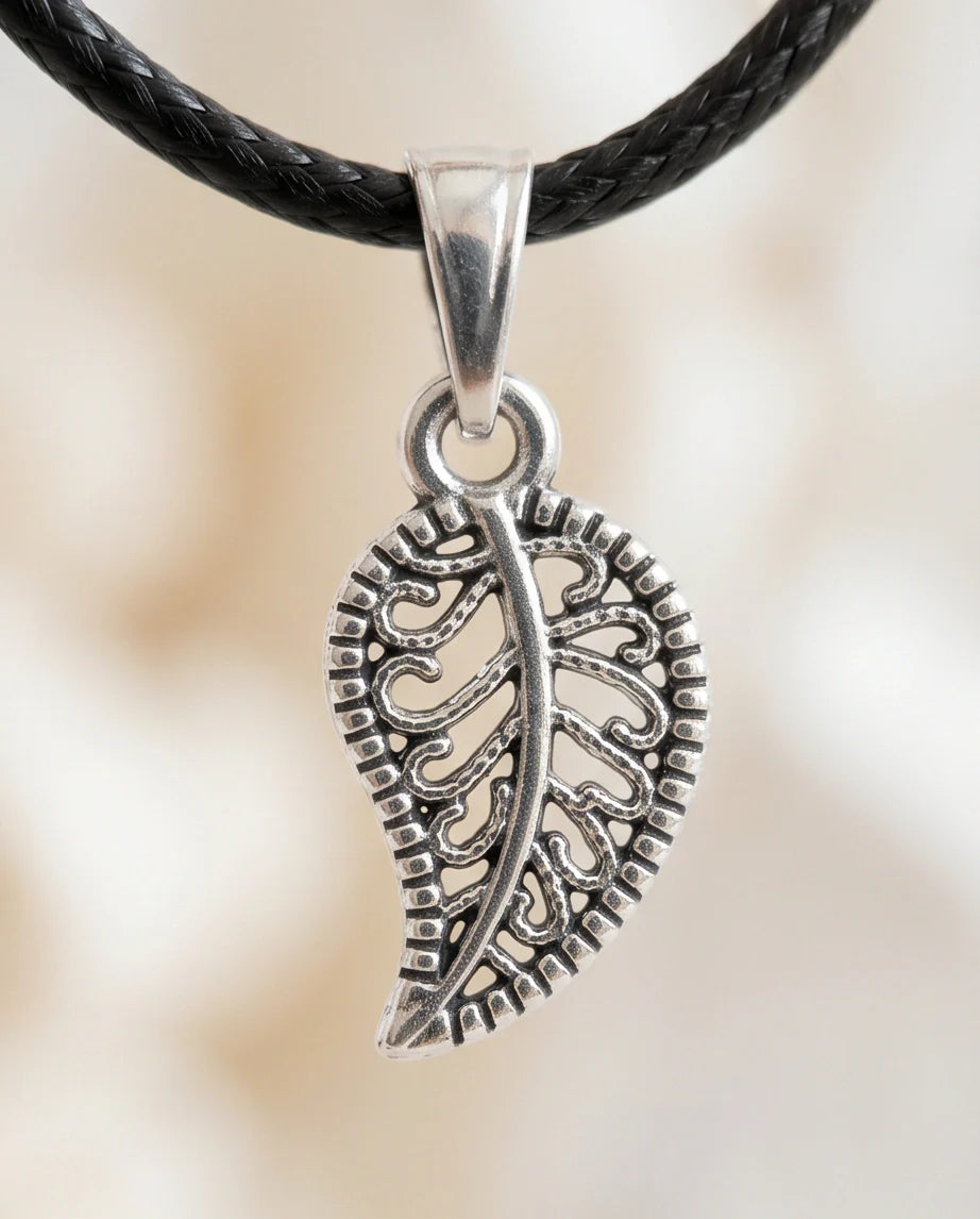 Silver Filigree Leaf Pendant Necklace