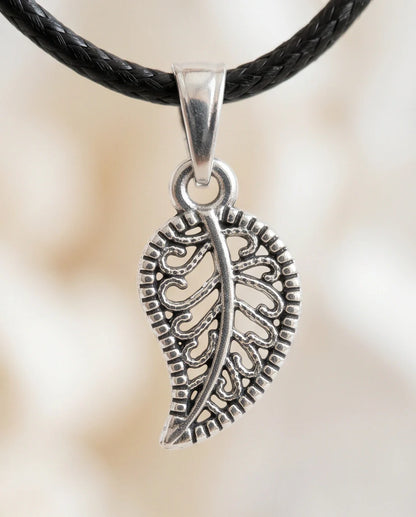 Silver Filigree Leaf Pendant Necklace