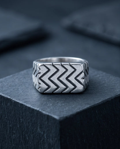 Geometric Zig-Zag Tire Tread Ring