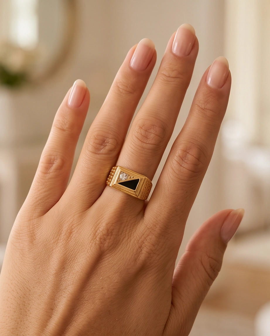 Split-Face Onyx & Clear Stone Diamond-Mesh Gold Ring