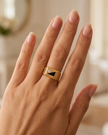 Split-Face Onyx & Clear Stone Diamond-Mesh Gold Ring