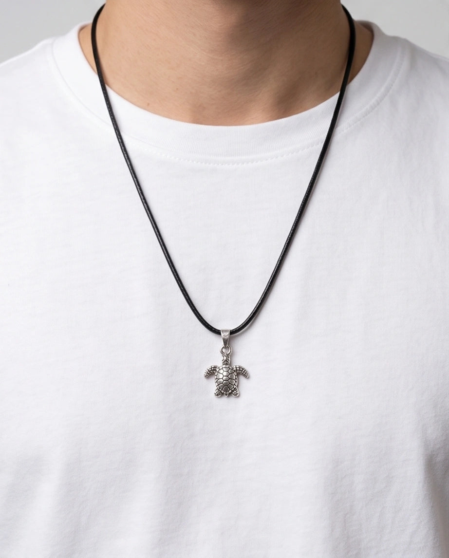 Silver Detailed Sea Turtle Necklace