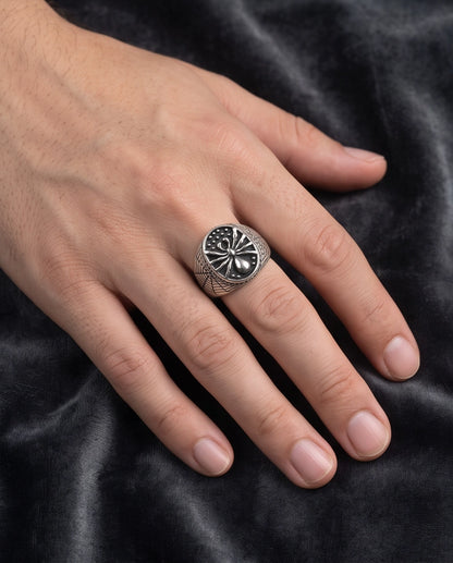 Arachnid Web-Shoulder Signet Silver Ring