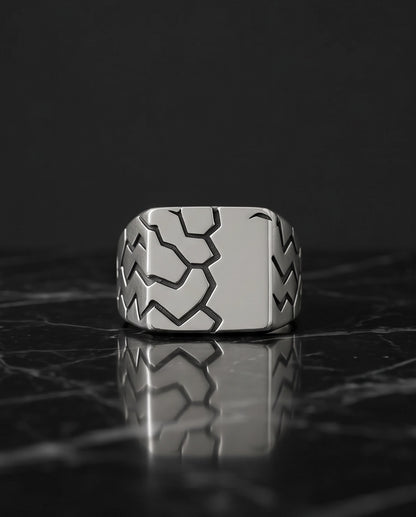 Fractured Asymmetric Signet Ring