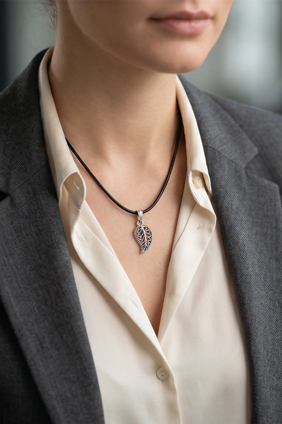 Silver Filigree Leaf Pendant Necklace