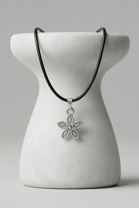 Silver Delicate Five-Petal Flower Necklace