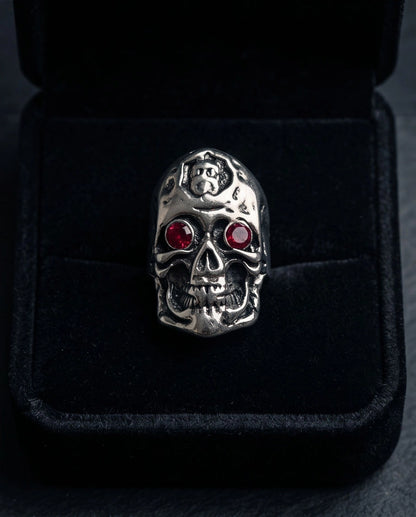 Crimson-Eyed Sculpted Skull Crest Ring