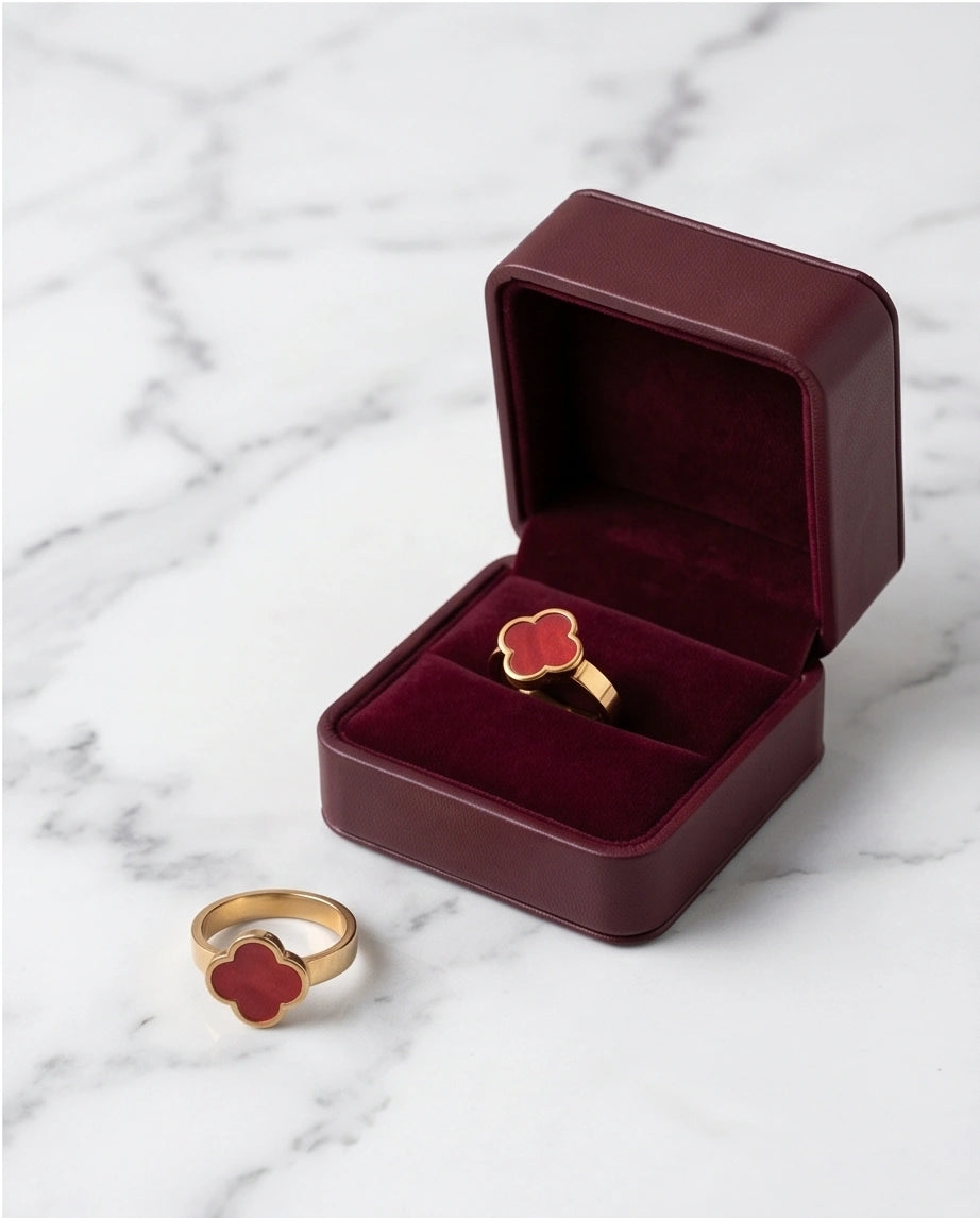 Golden Carnelian Clover Minimalist Ring