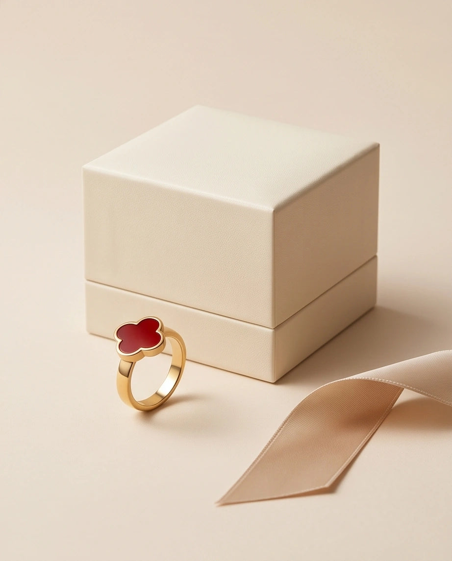 Golden Carnelian Clover Minimalist Ring