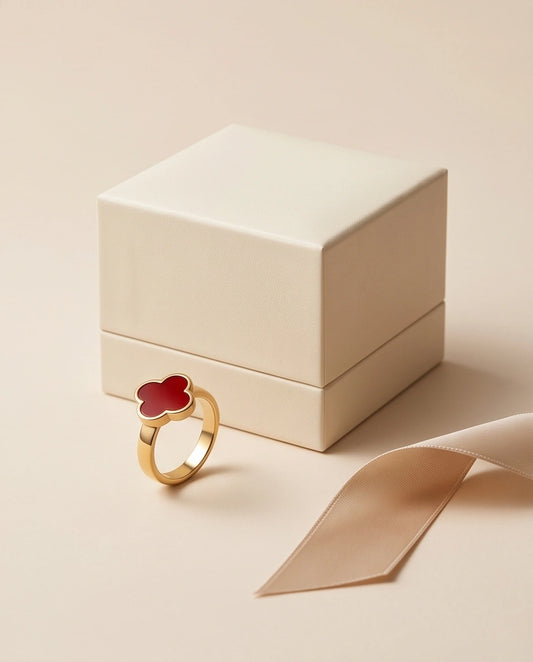 Golden Carnelian Clover Minimalist Ring