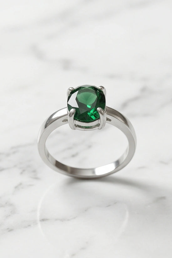 Sterling Silver Oval-Cut Green Emerald Solitaire Ring