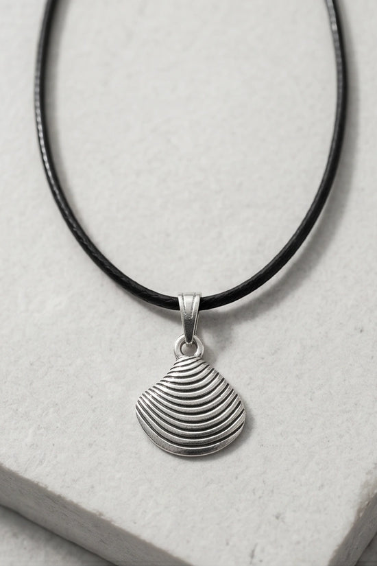 Silver Seashell Pendant Necklace