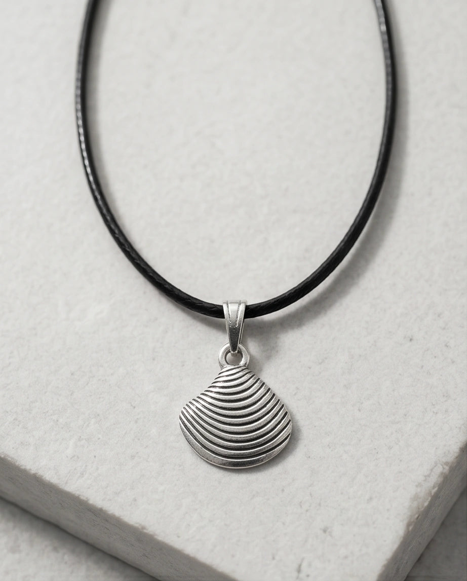 Silver Seashell Pendant Necklace