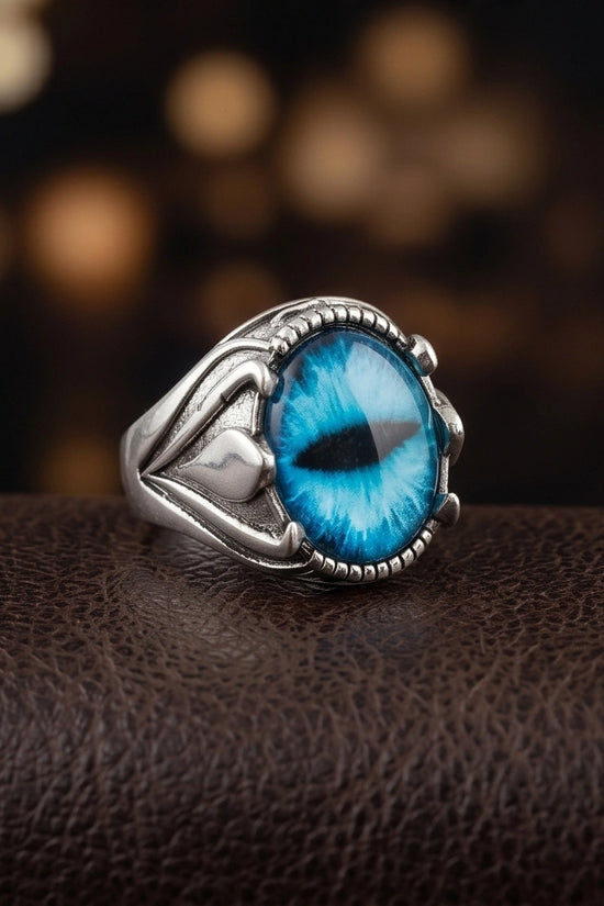 Vintage Sterling Silver Dragon's Claw Azure Eye Ring