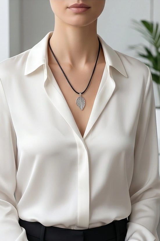 Silver Retro Textured Leaf Necklace