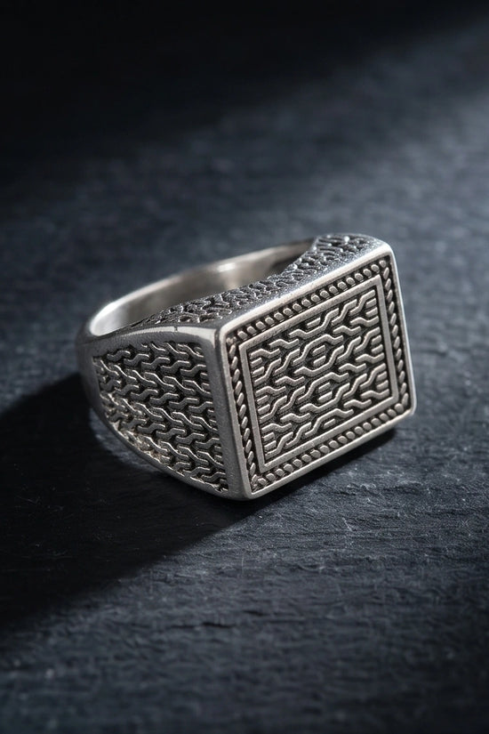 Vintage Sterling Silver Interlocking Lattice Signet Ring