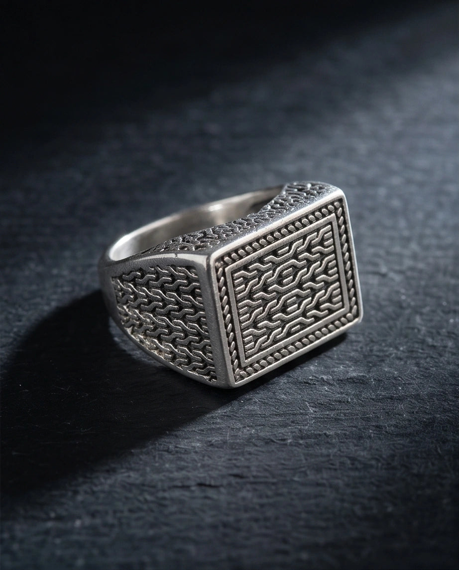 Vintage Sterling Silver Interlocking Lattice Signet Ring