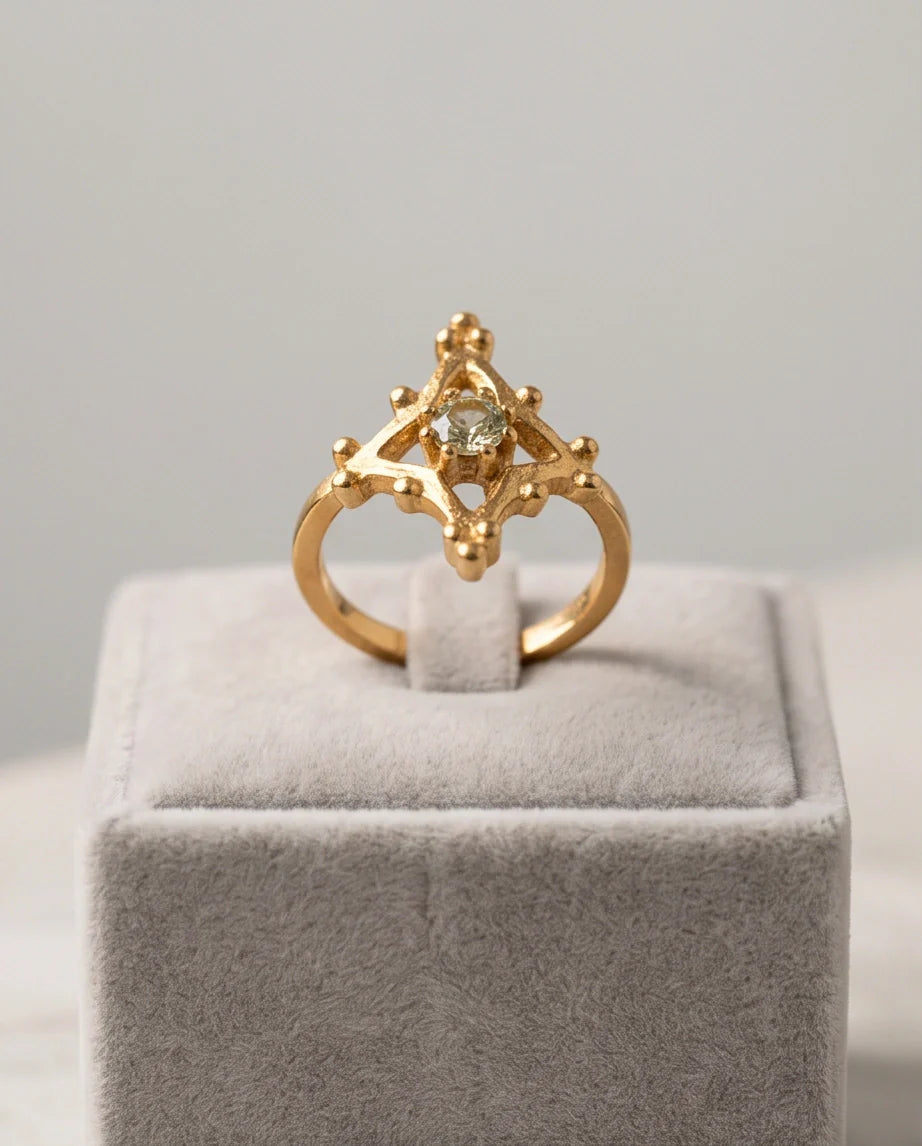Vintage Gold Geometric Lattice Solitaire Ring