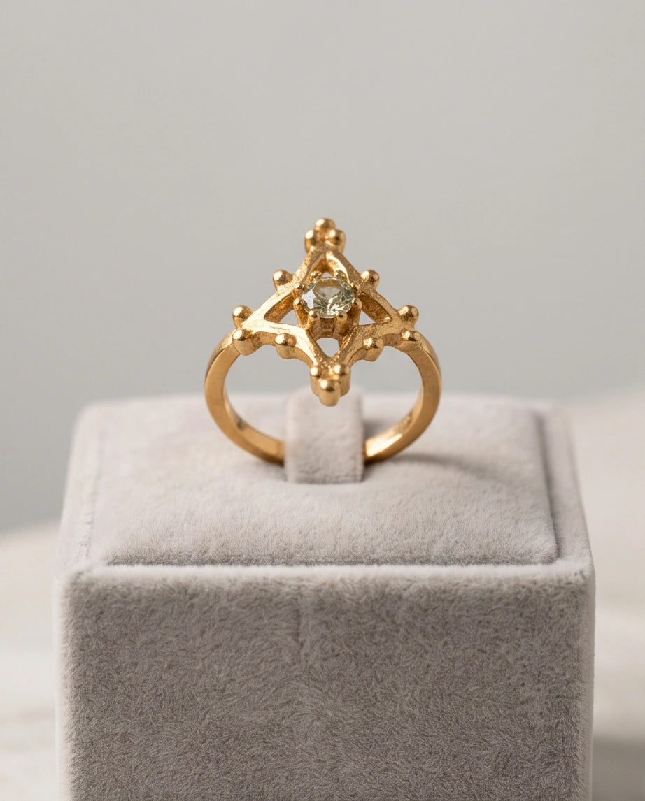 Vintage Gold Geometric Lattice Solitaire Ring