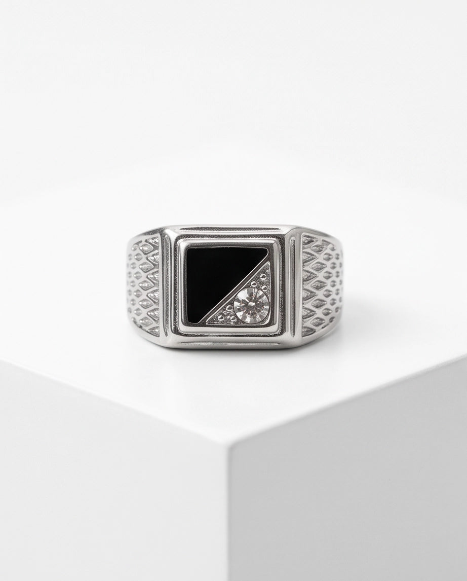 Onyx Inlay & Clear Gemstone Split-Face Mesh Band Silver Ring