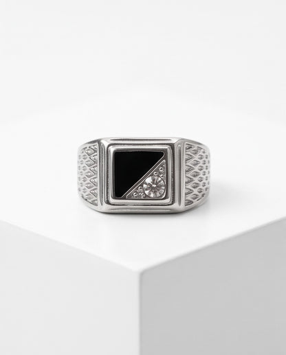 Onyx Inlay & Clear Gemstone Split-Face Mesh Band Silver Ring