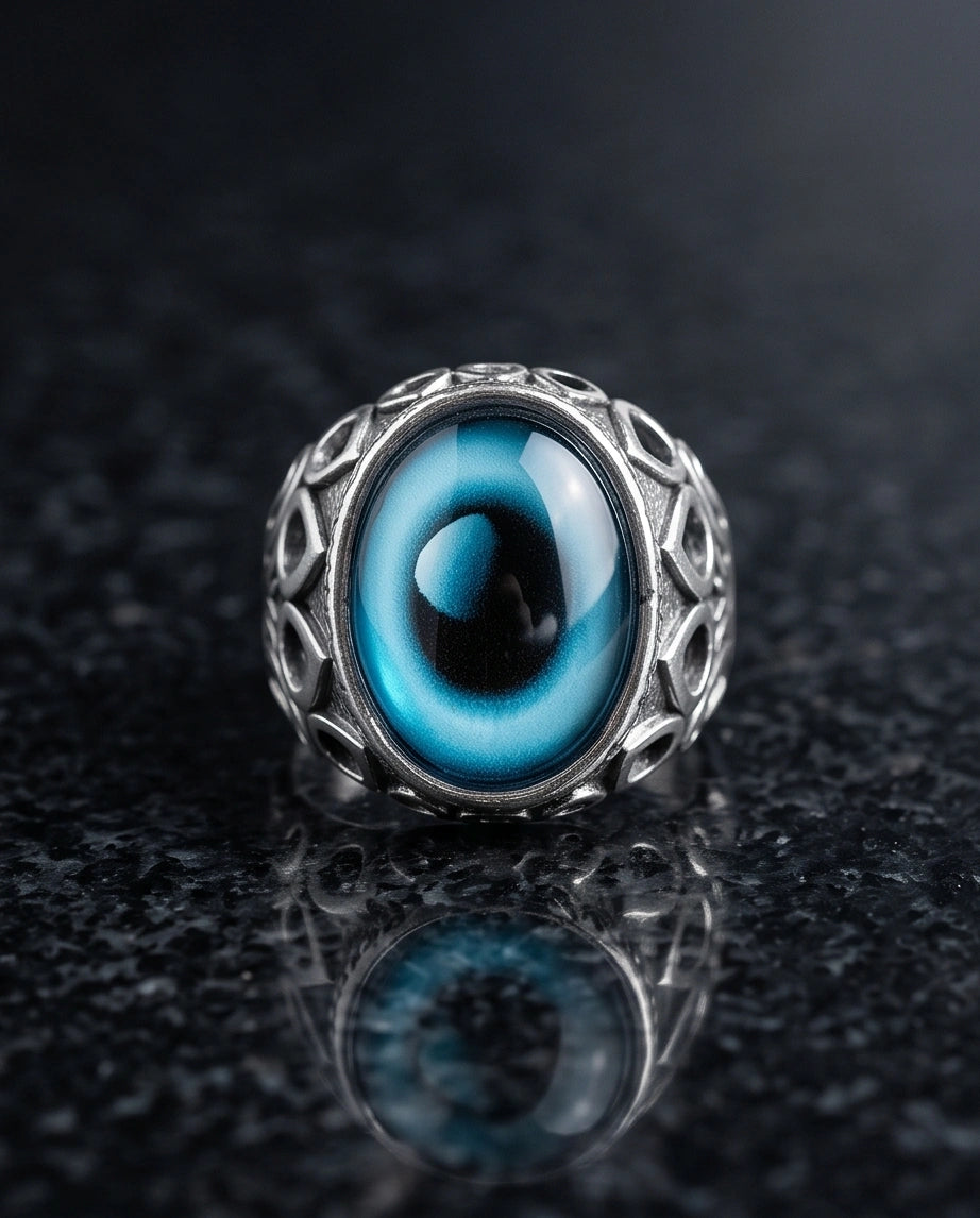 Vintage Sterling Silver Gothic Oceanic Cat's Eye Ring