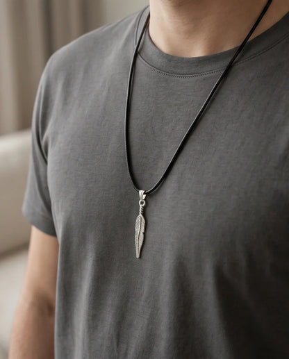 Silver Retro Feather Pendant Necklace