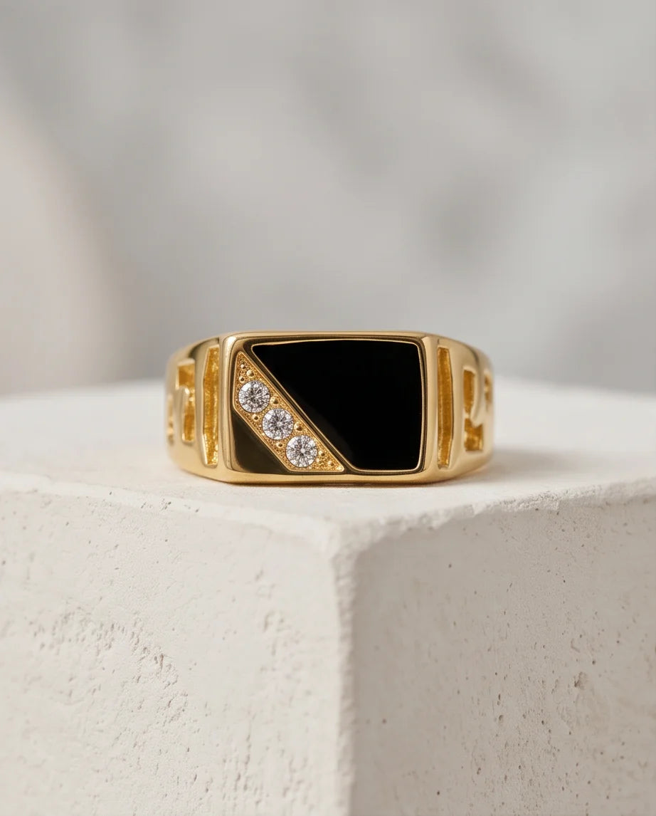 Onyx Inlay & Pavé Diagonal Split Kanji Signet Gold Ring