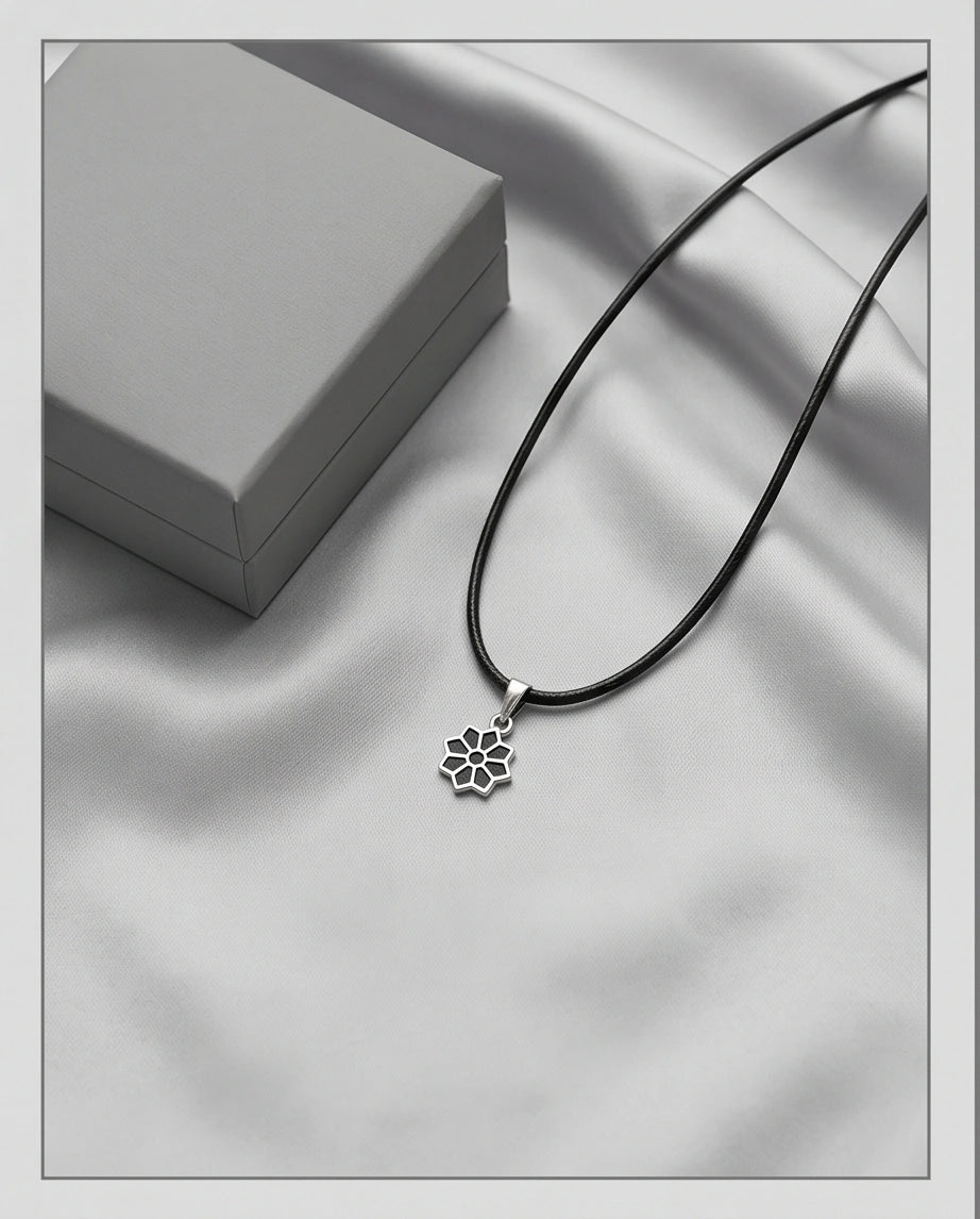 Silver Geometric Eight-Point Star Necklace