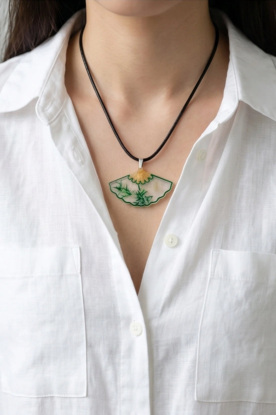 Artistic Green Bamboo Fan Pendant Necklace