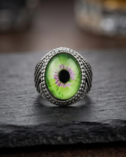 Vintage Sterling Silver Mythic Violet-Green Eye Ring