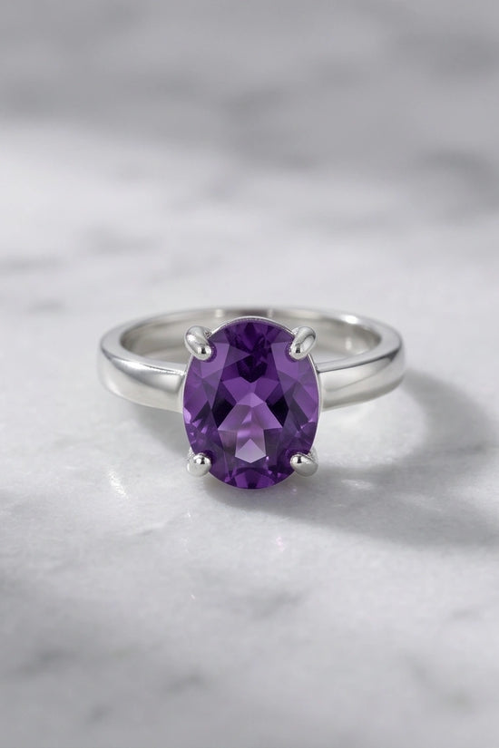 Sterling Silver Oval Amethyst Solitaire Ring
