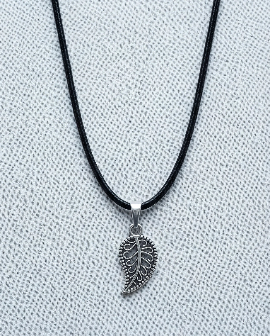 Silver Filigree Leaf Pendant Necklace