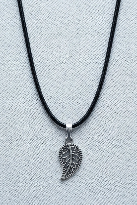 Silver Filigree Leaf Pendant Necklace
