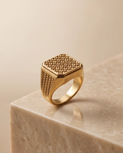 Woven Lattice Gold Signet Ring