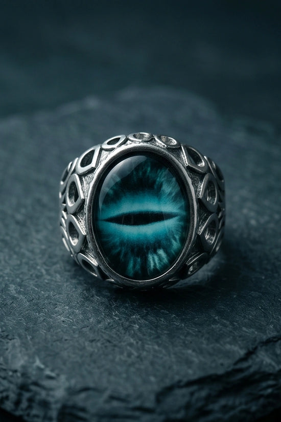 Vintage Sterling Silver Gothic Deep Teal Dragon's Eye Ring