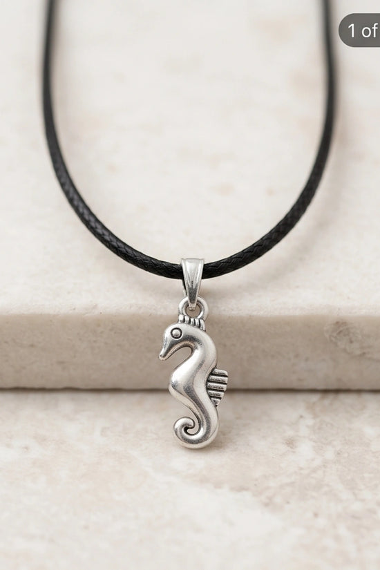 Silver Seahorse Pendant Necklace