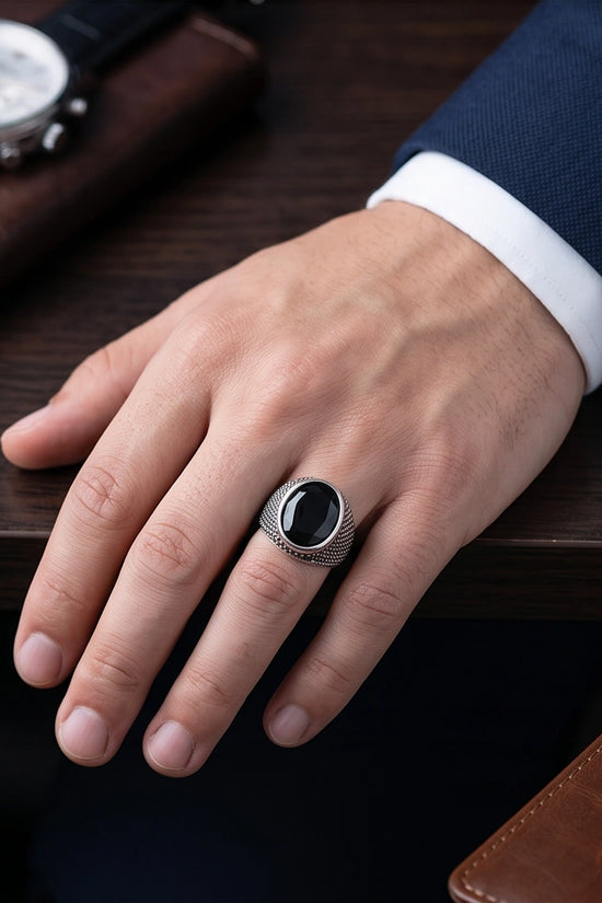 Imperial Onyx Mesh Signet Ring