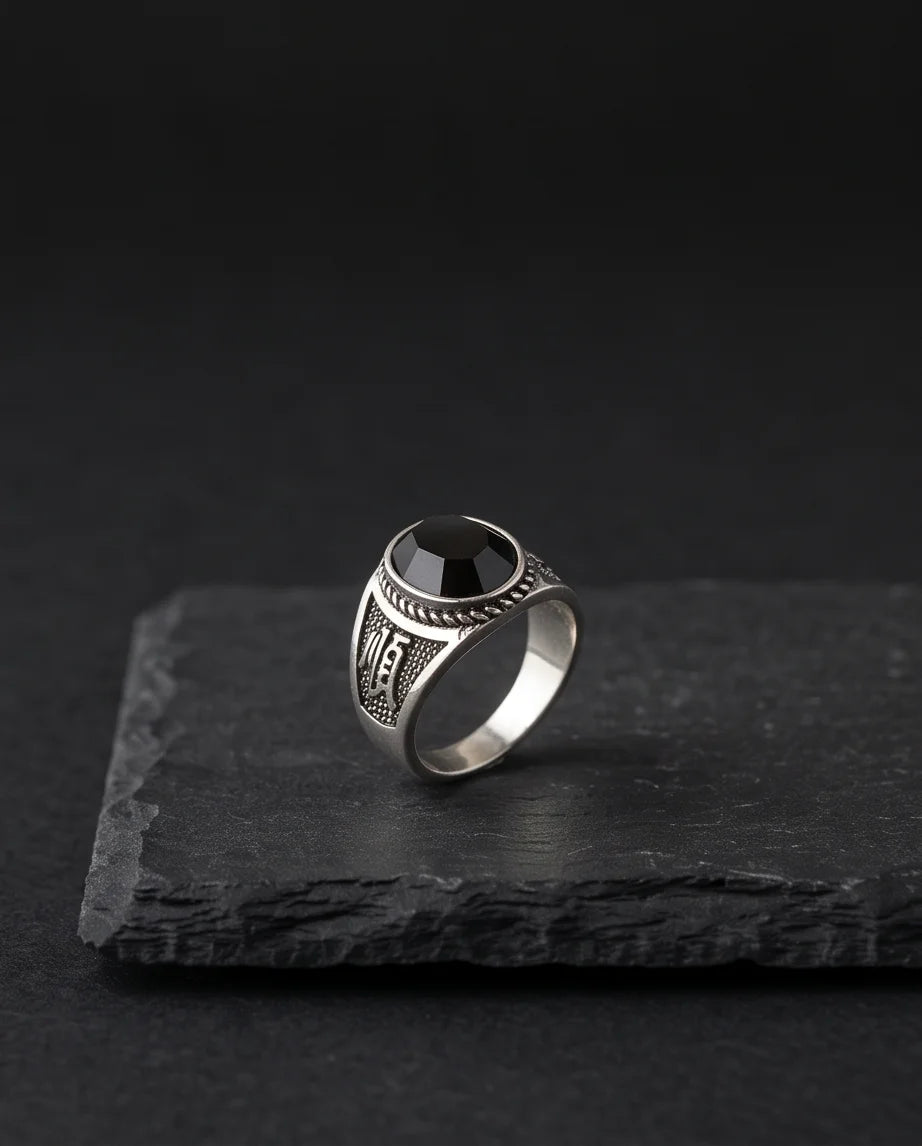 Onyx-Style Faceted Oval Rope-Trim Kanji Character Silver Ring