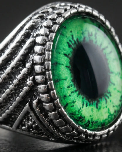 Vintage Sterling Silver Emerald Reptile's Eye Statement Ring